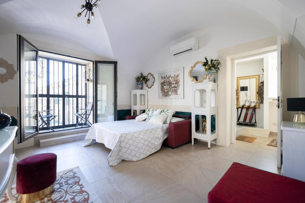 I Saraceni Bed & Breakfast คาตาเนีย ภายนอก รูปภาพ